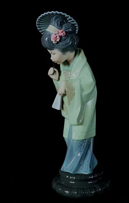 Salvador Debón - Lladró 4988 - Beeld(je), "Japanse dame" - Porselein