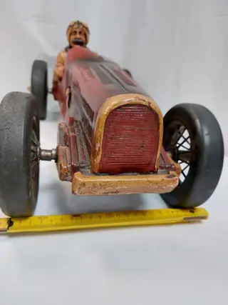 vintage raceauto (1) - Hars/polyester, metaal & rubber