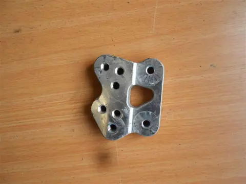 RECHTER SCHETSPLAAT Suzuki GSX R 750 2006 - 2007