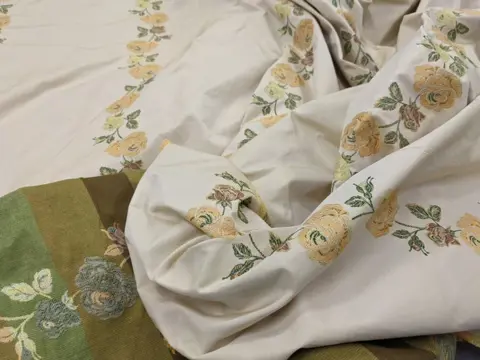 Lampas stof van Simta 300 x 275 cm - Katoen, Zijde - Tweede helft 20e eeuw