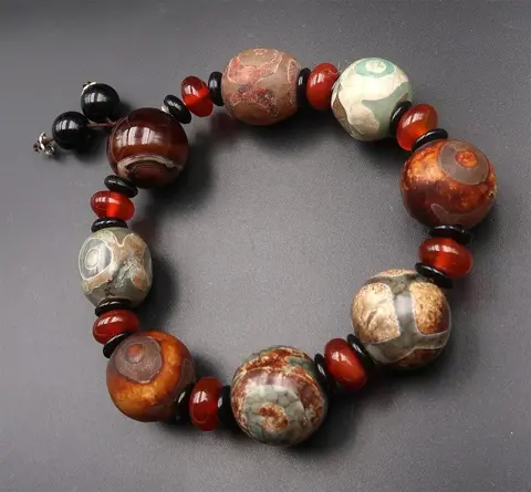 Gunstige boeddhistische armband - Dzi Turtle en 3-eyed dzi - Tibetaanse Agaat - Welvaart en een lang leven