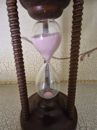 Zandloper (1) - hout en glas