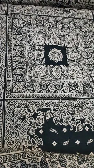 Weelderige dubbele breedte dubbelzijdige jaquard snit - 300 x 290 cm - Hars/polyester - 2020