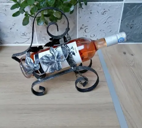 bottle holder (1) - wrought iron