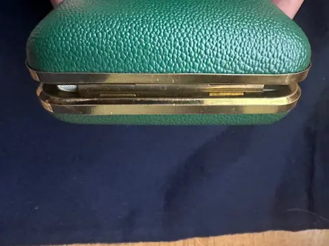 emes - Tafelklok (1) - Scandinavisch design - Metaal