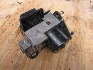 Mercedes-Benz A-Klasse ABS pomp Sloopauto inkoop Den haag