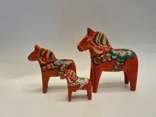Nils Olsson - Dala Dalarna paarden 20,15,10 cm hoog (3) - Hout