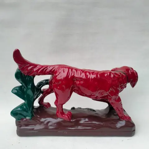 Beeld van Hond (1) - Gips