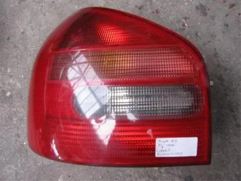Audi A3 Achterlicht links Sloopauto inkoop Den Haag