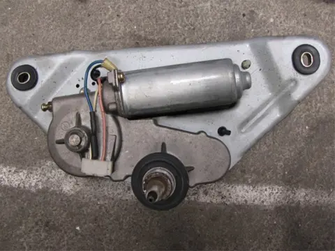 Daewoo Tacuma 1.8 2001 Ruitenwissermotor achterzijde