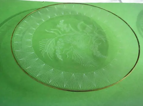 Bordjes, zeer licht glas - fraaie decoratie