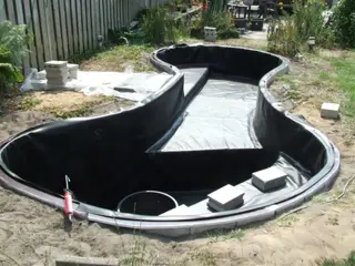 Vijverfolie ter plaatse op maat gelast of prefab in 3D