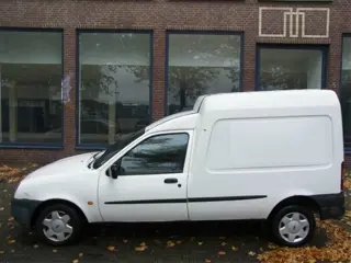 Ford courier 1.8 Diesel Bouwjaar 2001 Plaatwerk