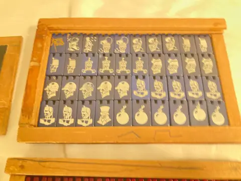 L'Attaque - Jumo - Stratego stenen (72) - Hout