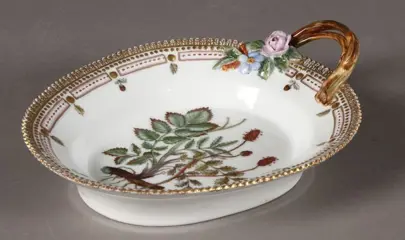 Royal Copenhagen - Zeer zeldzame "Flora Danica" schaal - 1952 - Porselein