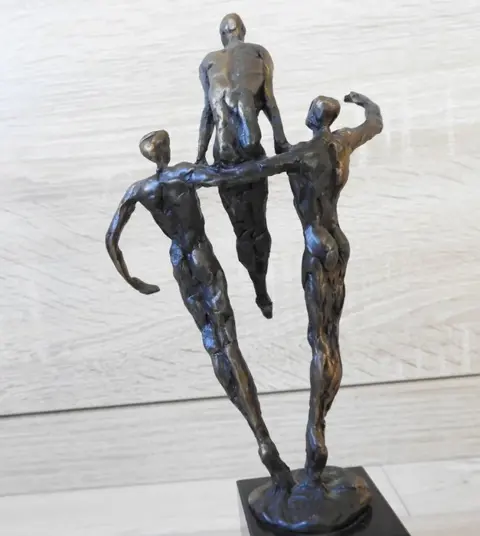 Sculptuur - 24 cm (1) - Verbronsd metaal