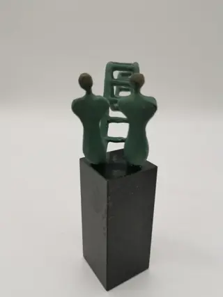 Veel suceus in de toekomst FDM - Artihove - Beeld (6) - Brons