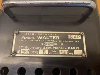 André Walter - André WALTER - Apparaat voor elektrische scalpels - Bakeliet