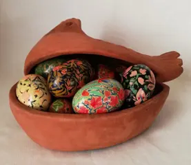 Paaseieren in gelakt hout - Grote terrine van terracotta (16) - Aardewerk, Hout