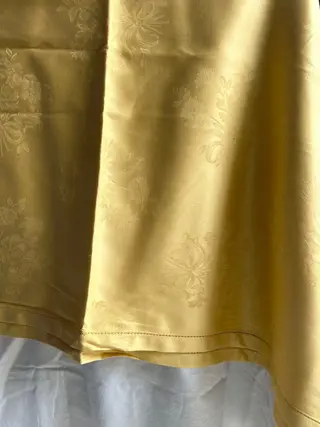 Groot tafelkleed Vlaanderen in puur katoen - goudgeel - met 10 servetten - 256 x 236 cm - Katoen, Satijn, Zijde - 21e eeuw