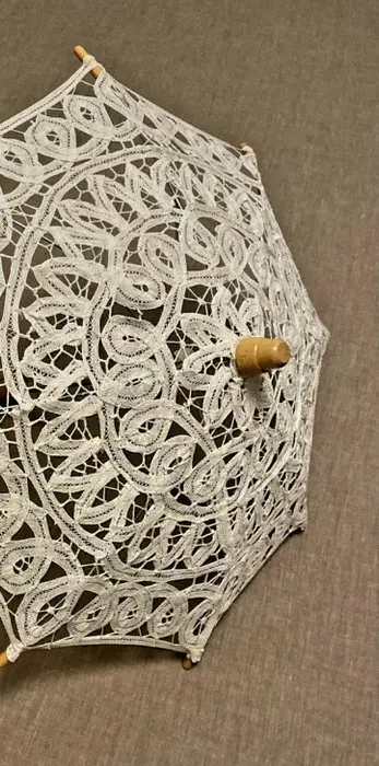 Heerlijke paraplu van Italiaans kant (1) - Hout, Staal (roestvrij), Italiaans kant