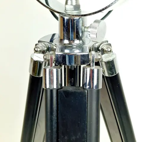 Adjustable industrial black wooden tripod floor lamp - Hout