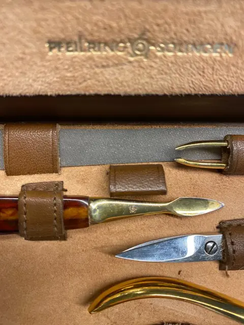 solingen - manicure - Verguld