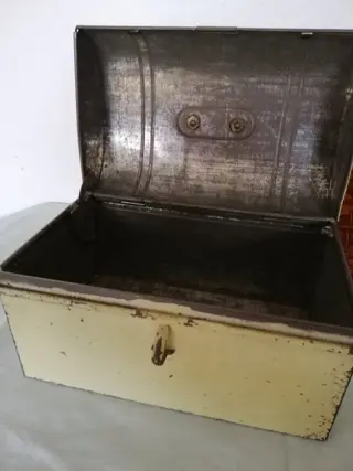 Antique bread bin / lunch box - Art Deco - look