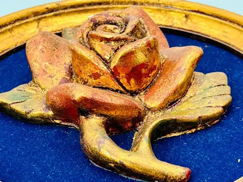 Stucwerk bloemendecoratie - Art Nouveau - Hout