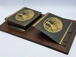 Dagbladhouder. - Art Deco - Hout, Messing