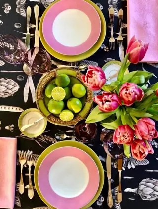 Tafelkleed voor grote tafels, bedrukt rariteitenkabinet - 270 x 180 cm - Canvas. - Eind 20e eeuw