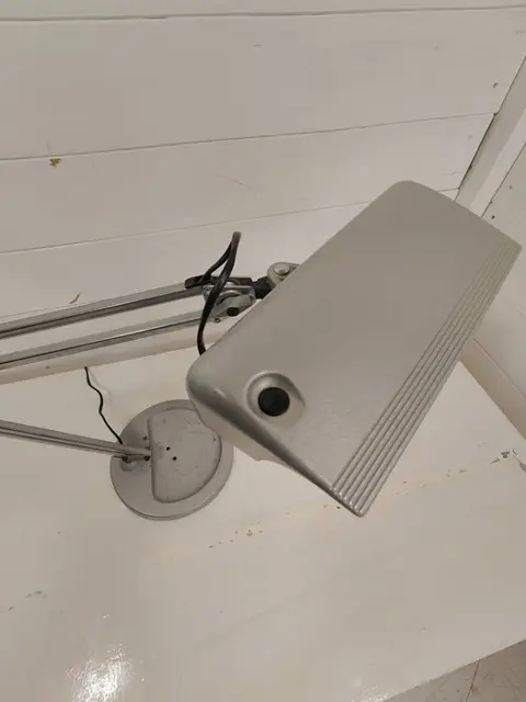 Vintage Desklight Lival Wing Light Finland Bureaulamp (1) - Metal gietijzeren and plastic