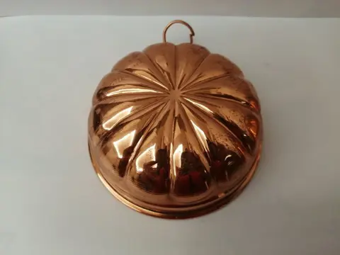 Kommen - Tegels (2) - Rood koper