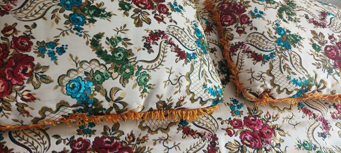 Prachtige dekbedset met bloemmotief + bijpassende volle kussens en servetten - 225 x 200 cm (8) - Zijde - 1945-1978