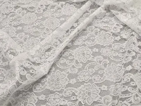 Mechanische Macramè-kantstof van Saroglia & Taverna - 620 x 300 cm - Hars/polyester - 21e eeuw