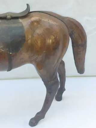 Figuur/beeld - Leder, Papier-maché