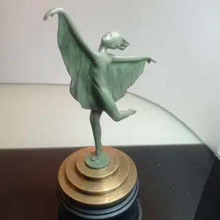 Beeld - Hout, Messing, Zamak