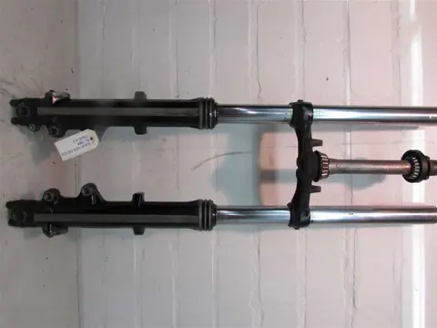 VOORPOTEN COMPLEET Suzuki GS 550 ES 1983 - 1985