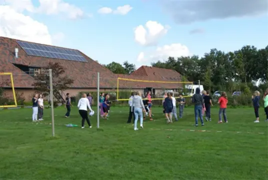De Hoof: LOCATIE VOOR VOLLEYBALKAMP