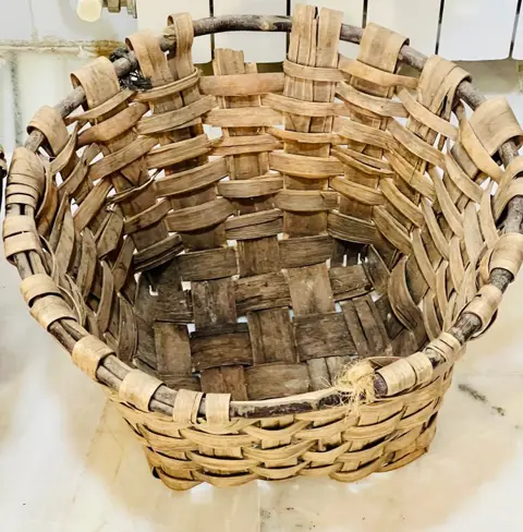 Oude Rieten Manden - Hout