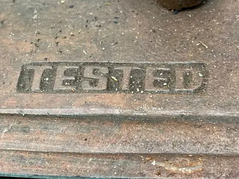 Grote houtskoolplancha - Brons, IJzer (gegoten/gesmeed)