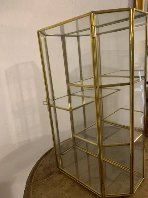 Vitrine voor kleine verzamelobjecten (1) - Glas, Messing