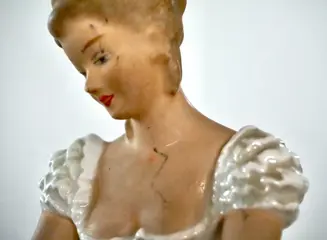 Wallendorf - Beeld(je), Grote zittende ballerina - Porselein