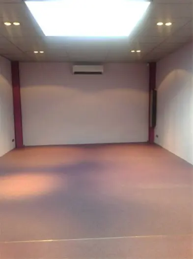 Te huur professionele studio/repetitieruimte met keuken, 50m