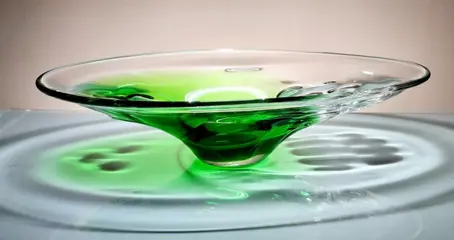 Skrdlovice glassworks - Ladislav Paleček Sommerso grote kom - Glas