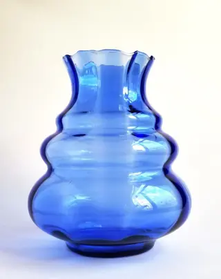 Doyen - Grote optisch geblazen blauwe vaas - Art Deco - Glas
