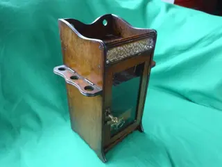 Rokerskastje met pijp - Hout (Eik)