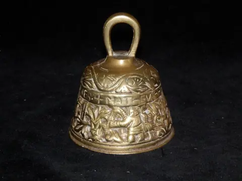 2x Antiek bronzen Apostel bellen ; Marcus, Lucas, Johannes en Matheus (2) - Brons