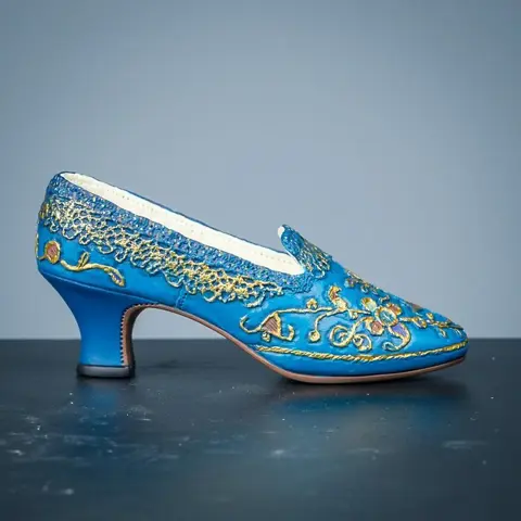 Willitts designs - Just the right shoe - Acht schoenen - - Polyresin