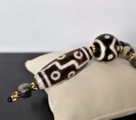 Mâlâ Ketting - Boeddhistisch - Vervaardigd - Padmasambhava, Tijgertanden met 8 Ogen, 3 en 9 Ogen - Bescherming van Boeddha's - Fortuin, geluk en welvaart - Agaat & Jasper Picasso - 137,39 g